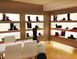 Showroom Caserta PIC/Tamarin