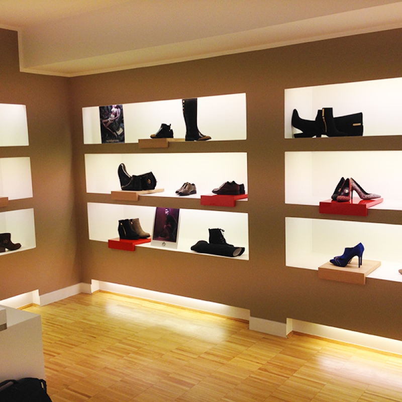 Showroom Caserta PIC/Tamarin